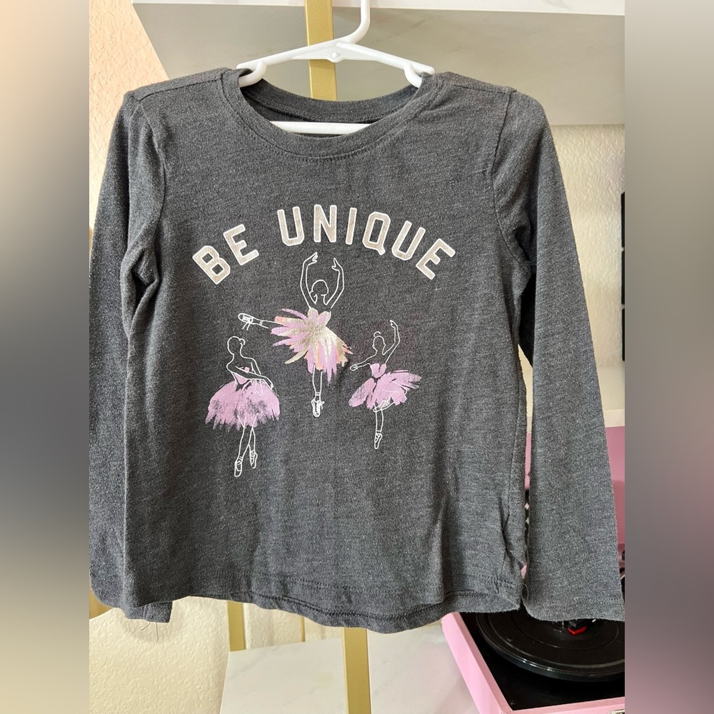 Girls 5T Old Navy Gray 'Be Unique' Kids Shirt